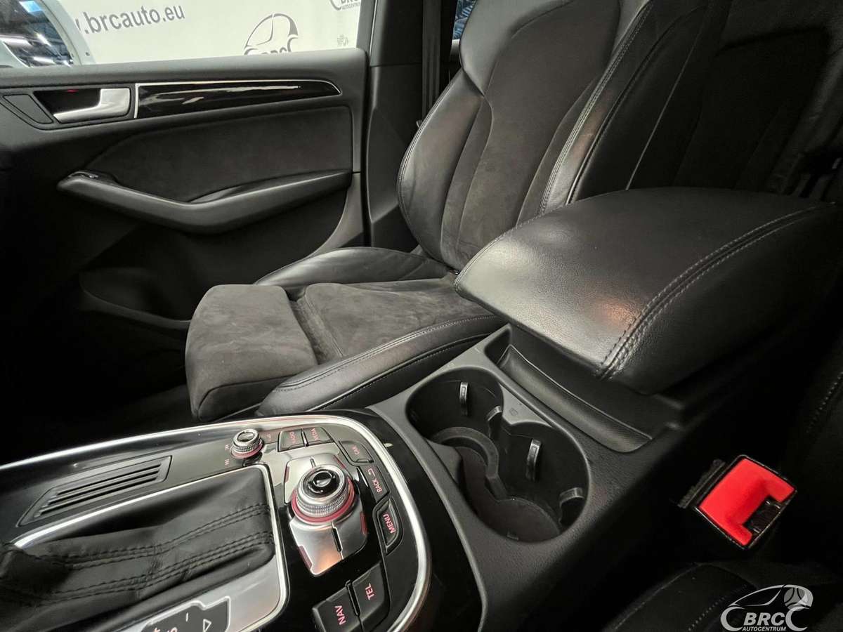 Audi Q5, 2.0 l., Внедорожник / Кроссовер