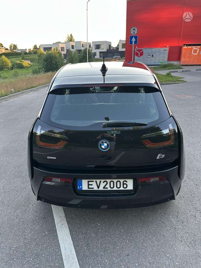 BMW i3, Хэтчбек