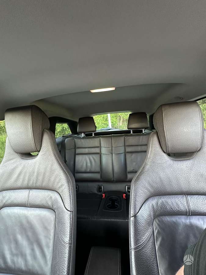 BMW i3, Хэтчбек