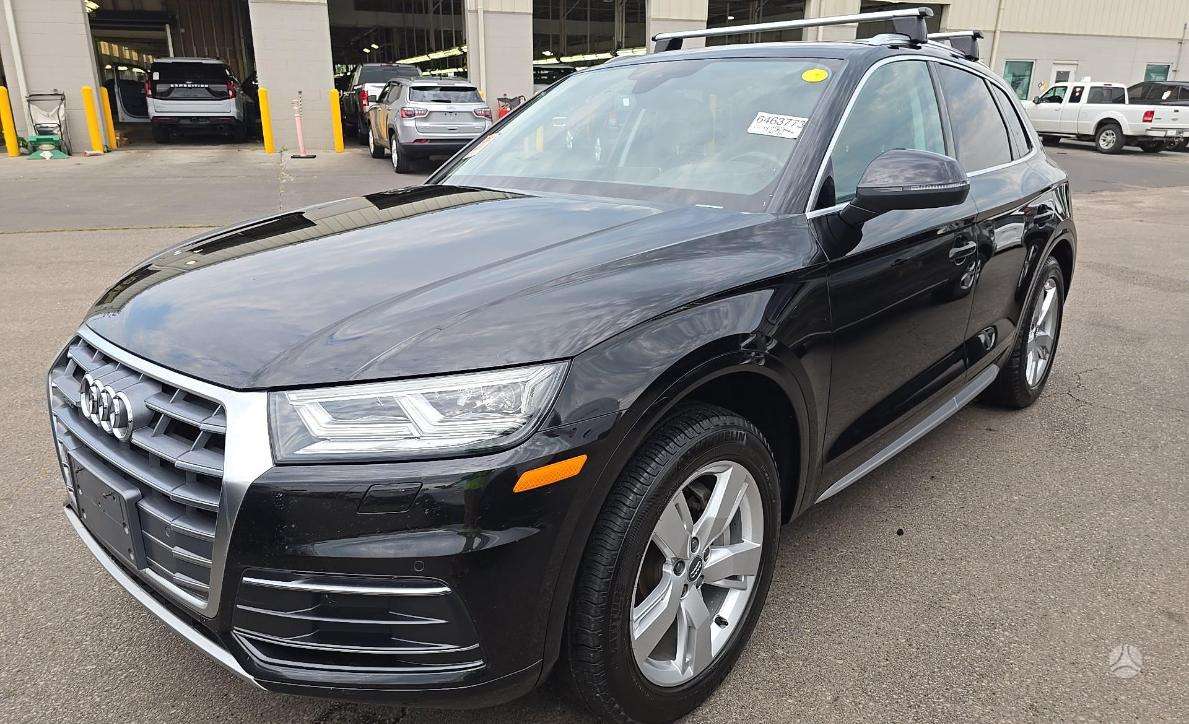 Audi Q5, 2.0 l., Внедорожник / Кроссовер