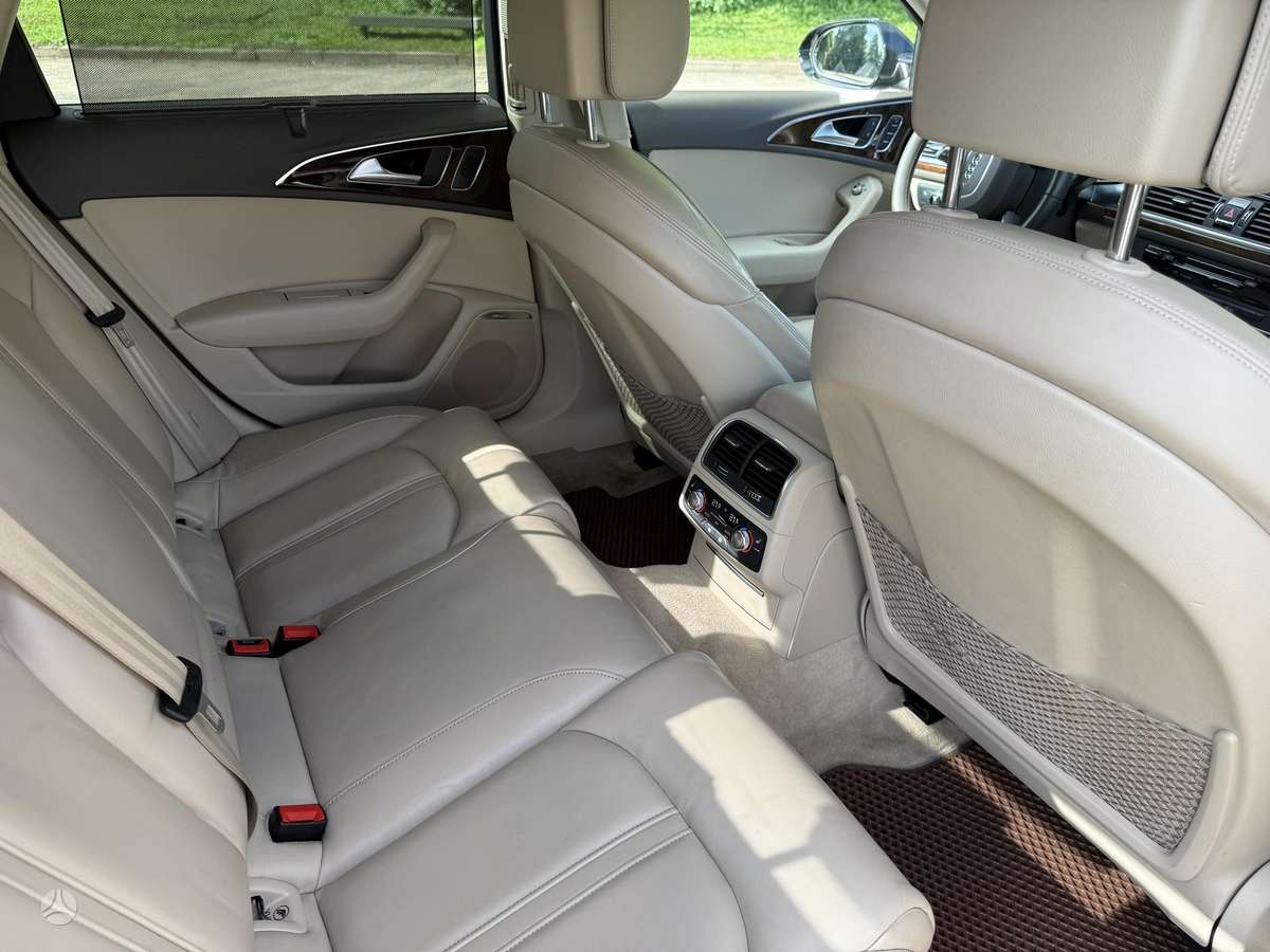 Audi A6, 2.0 l., Седан