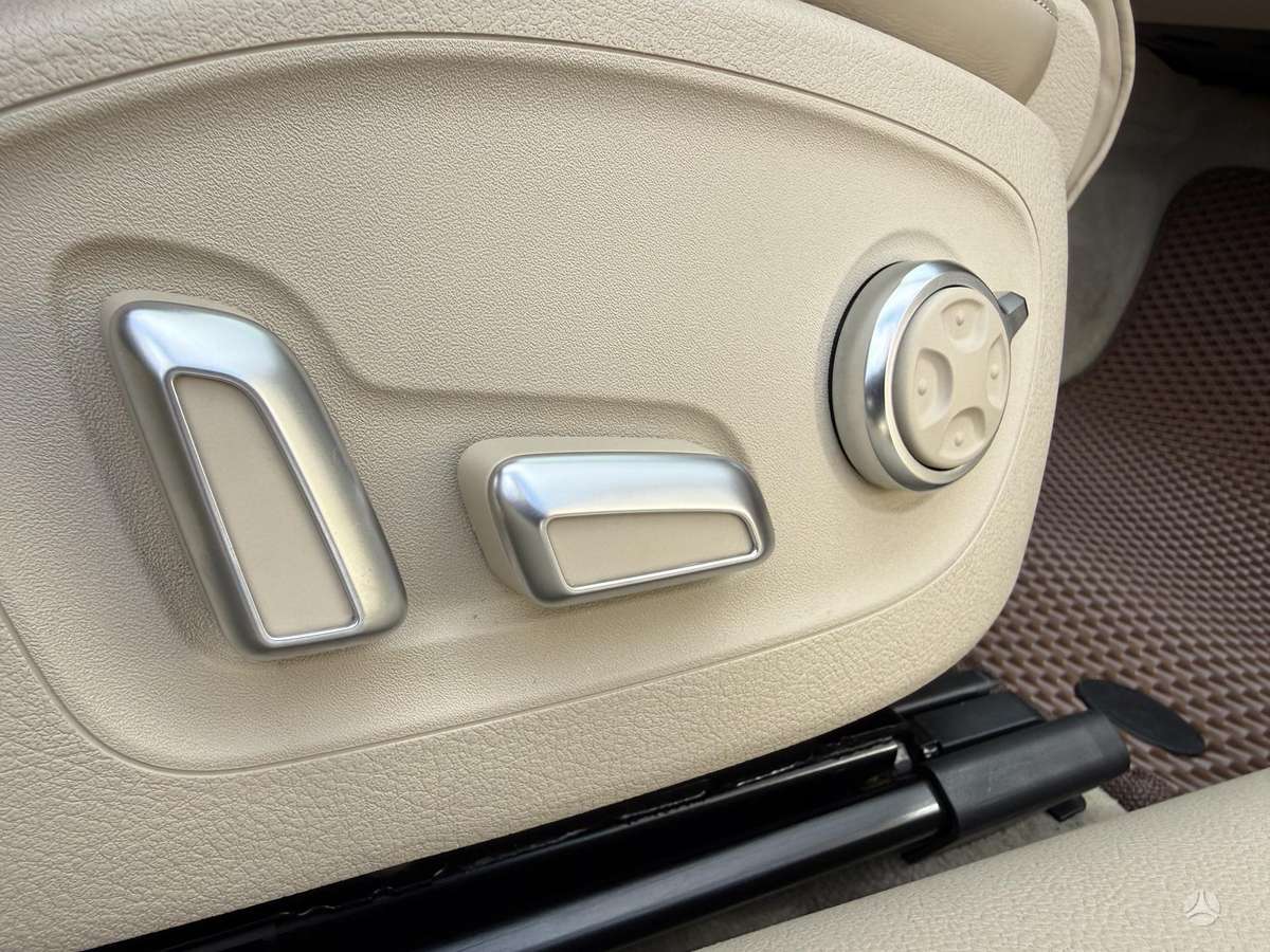Audi A6, 2.0 l., Седан
