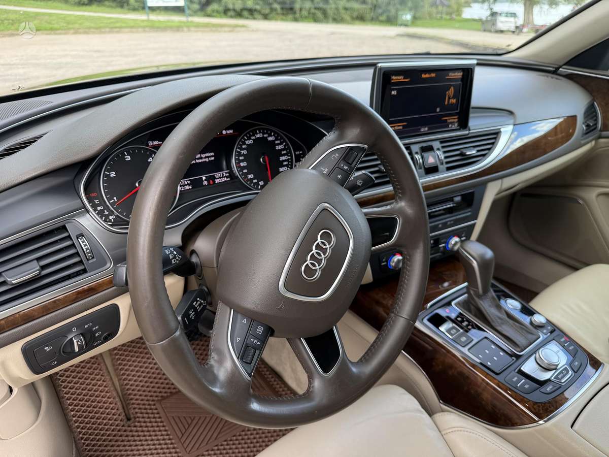 Audi A6, 2.0 l., Седан
