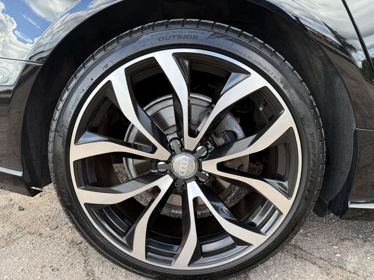 Audi A6, 2.0 l., Седан