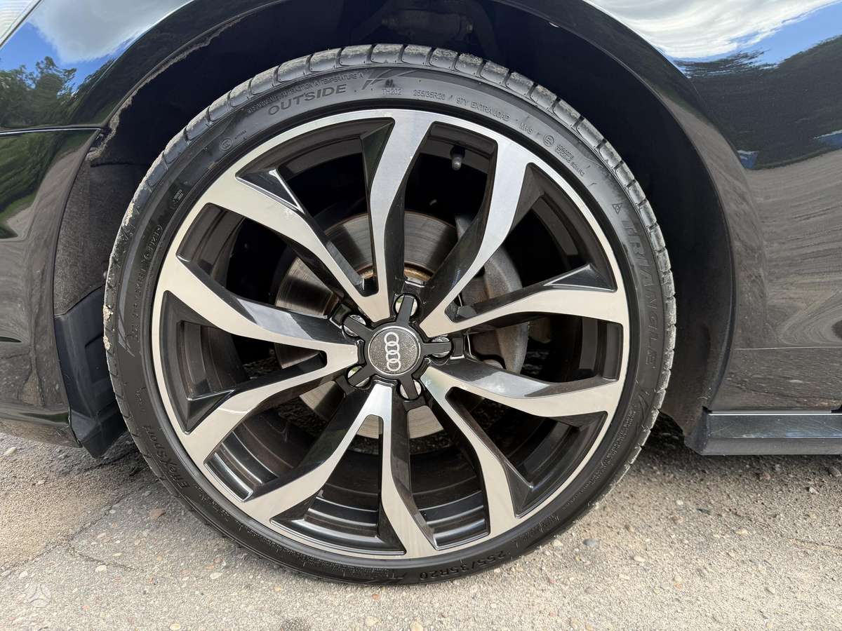 Audi A6, 2.0 l., Седан