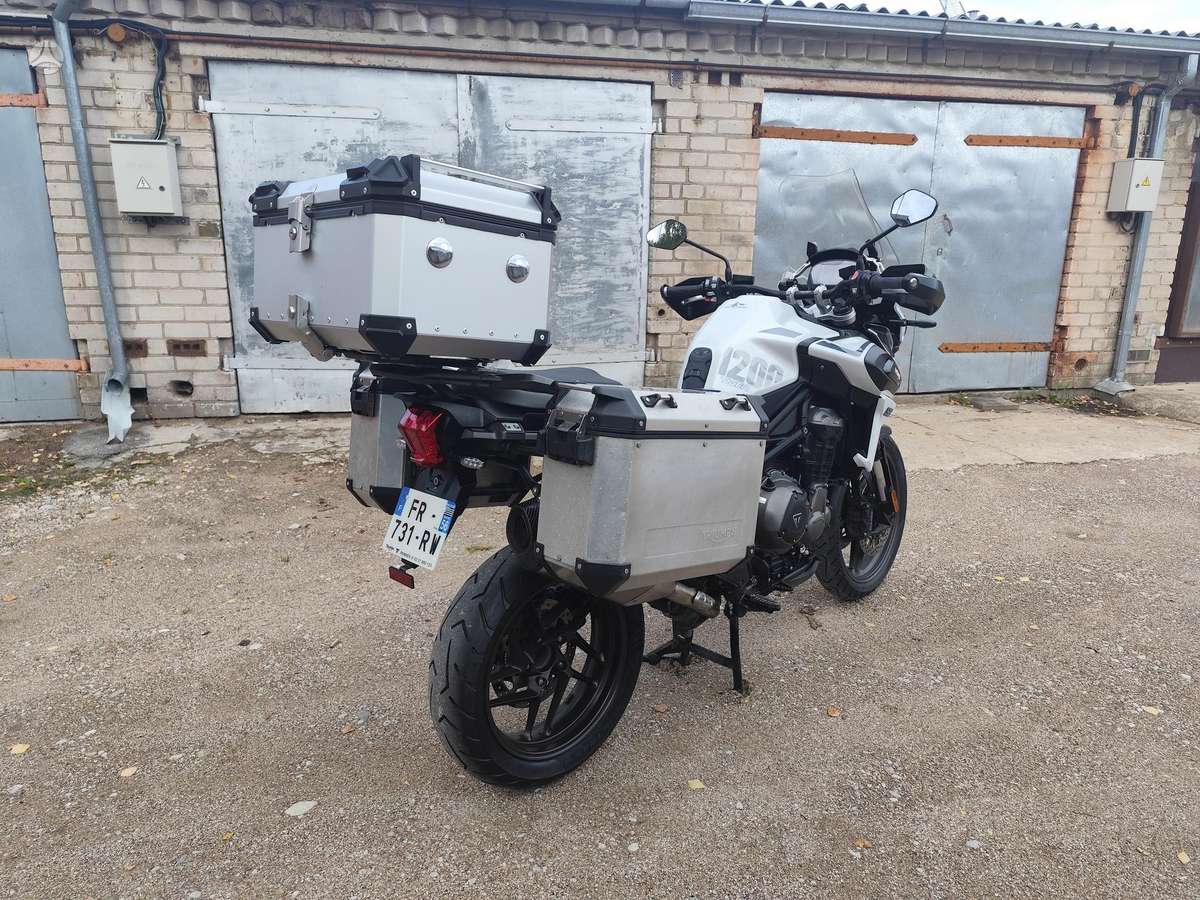 Triumph Tiger 1215cc, enduro / adventure