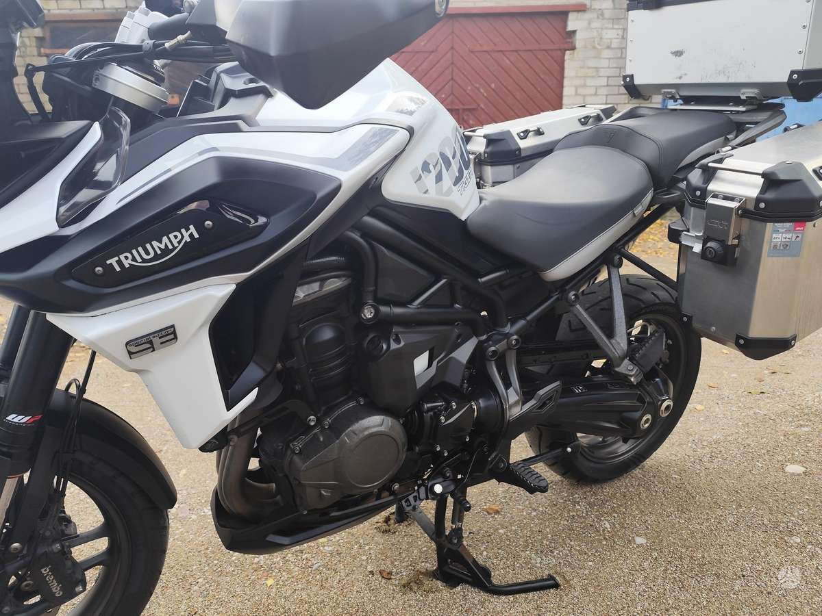 Triumph Tiger 1215cc, enduro / adventure