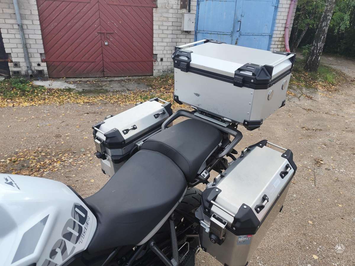 Triumph Tiger 1215cc, enduro / adventure