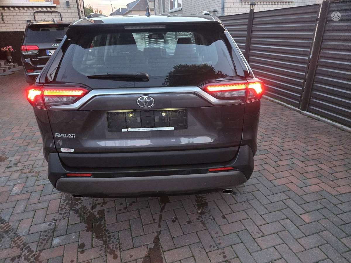 Toyota RAV4 - 2