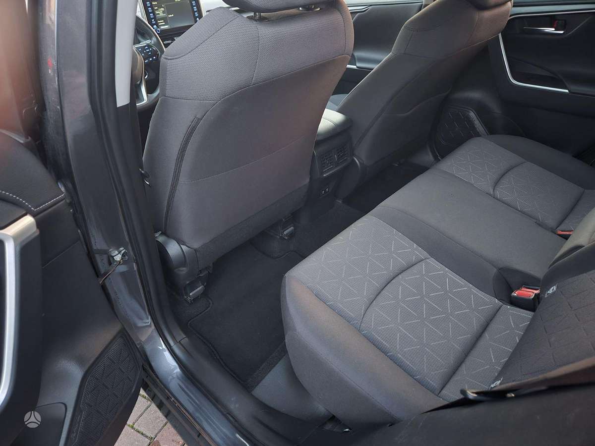 Toyota RAV4 - 10