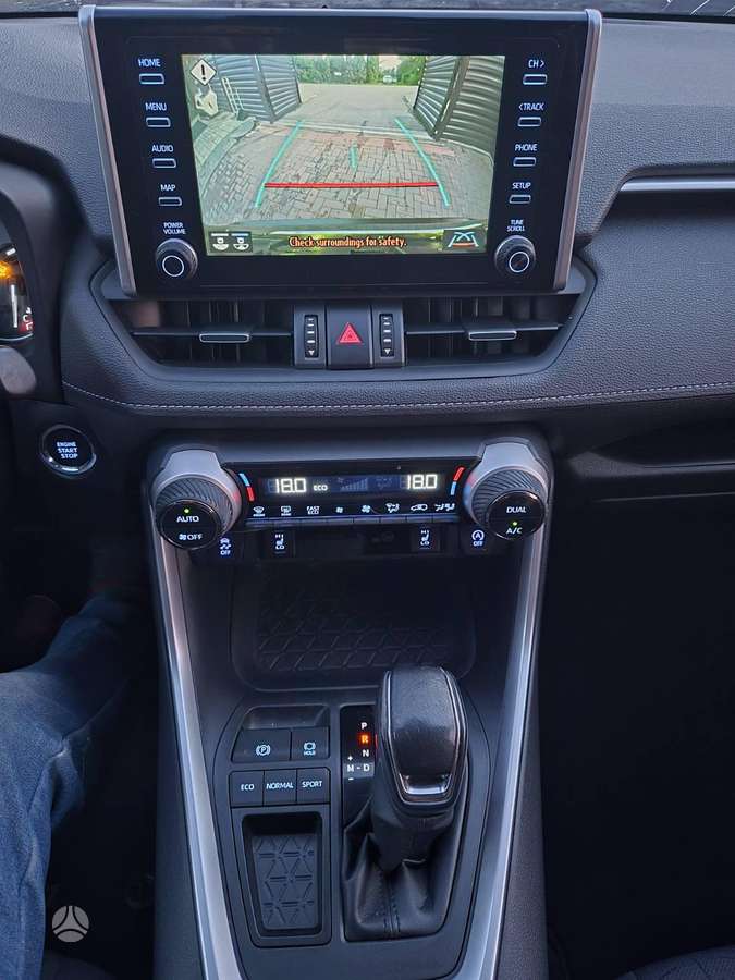 Toyota RAV4 - 7