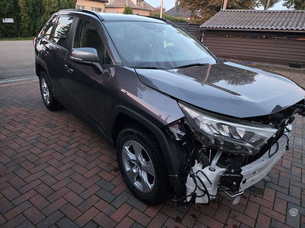 Toyota RAV4 - 4