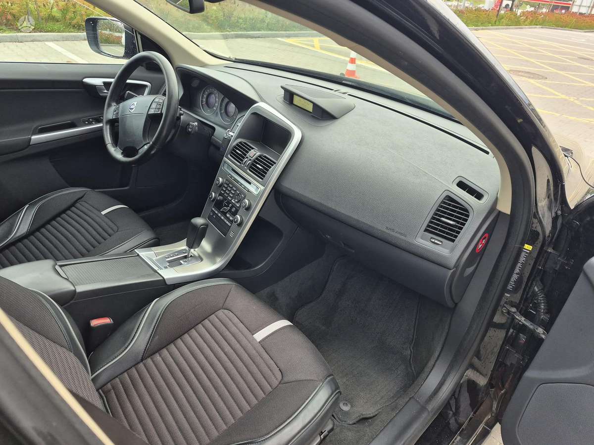 Volvo XC60 - 8
