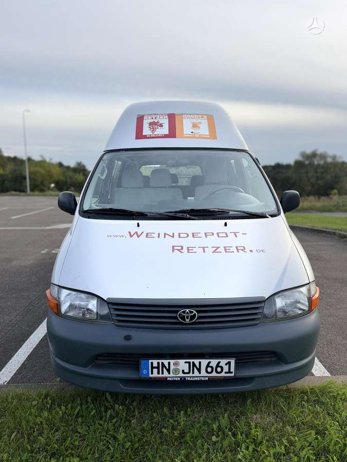 Toyota Hiace - 2