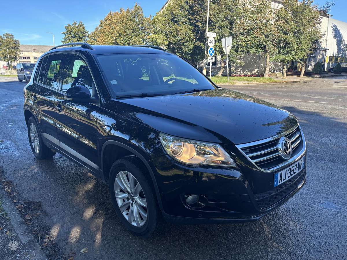 Volkswagen Tiguan - 2