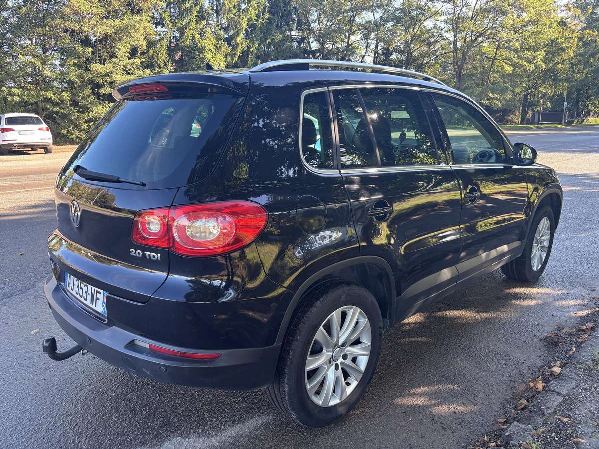 Volkswagen Tiguan - 4