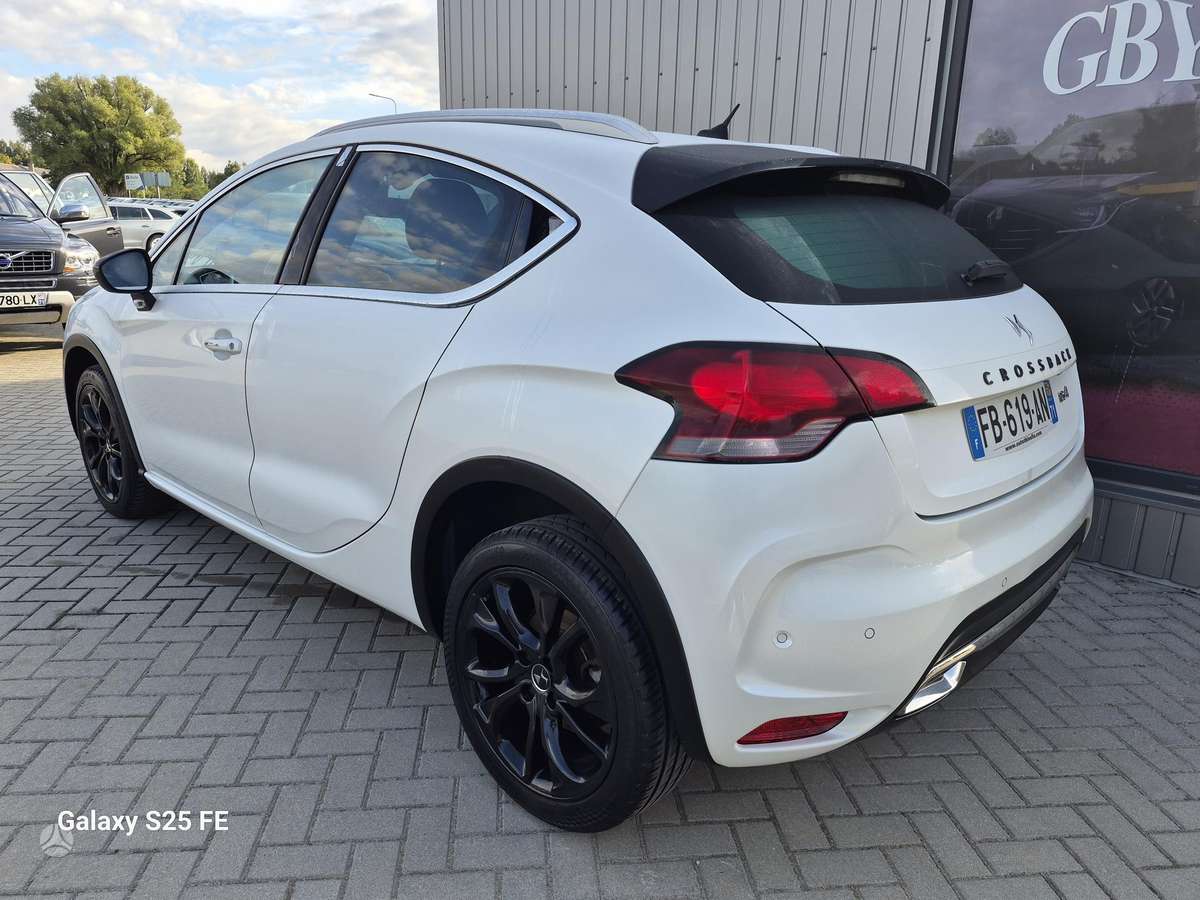 Citroen DS4, 1.2 l., hatchback