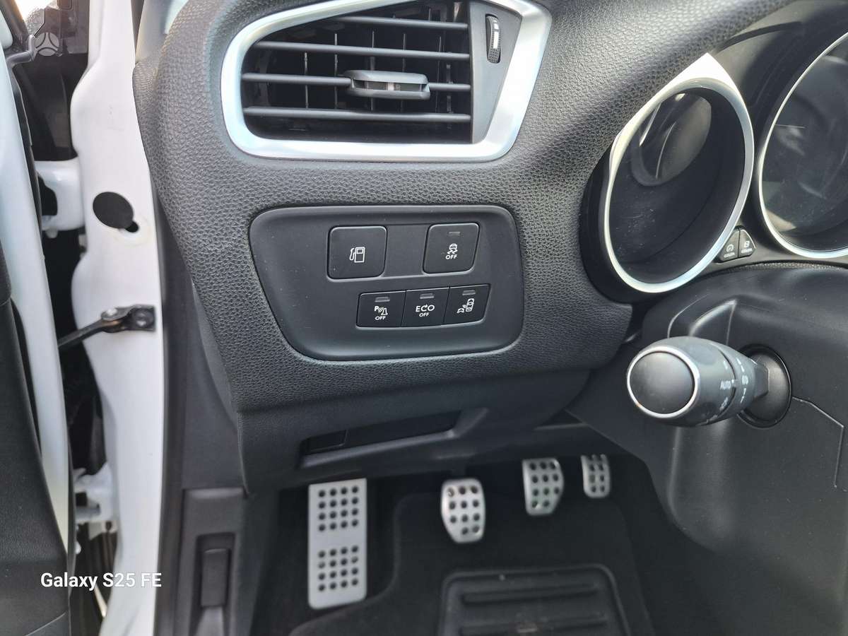 Citroen DS4, 1.2 l., hatchback