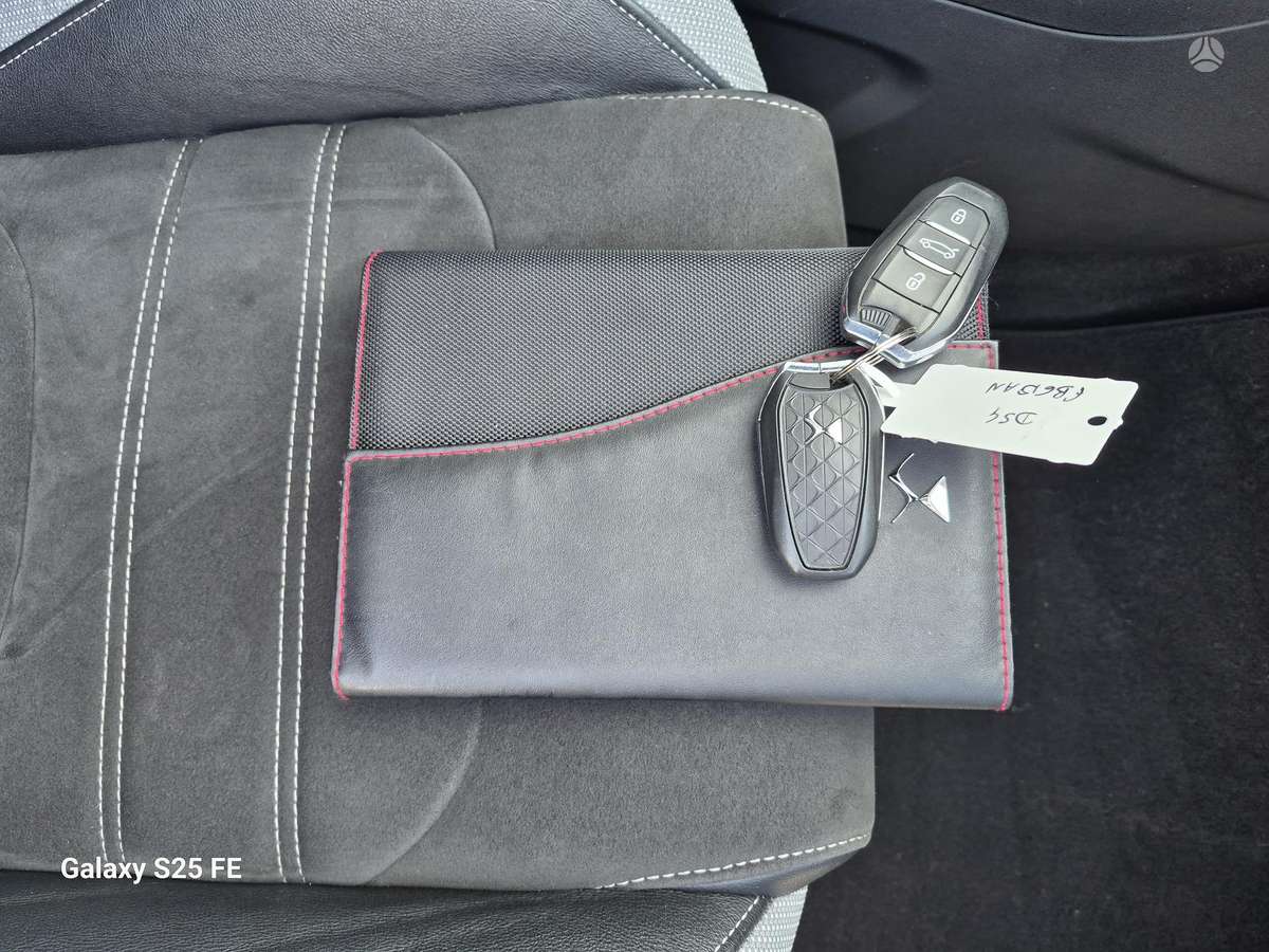Citroen DS4, 1.2 l., hatchback