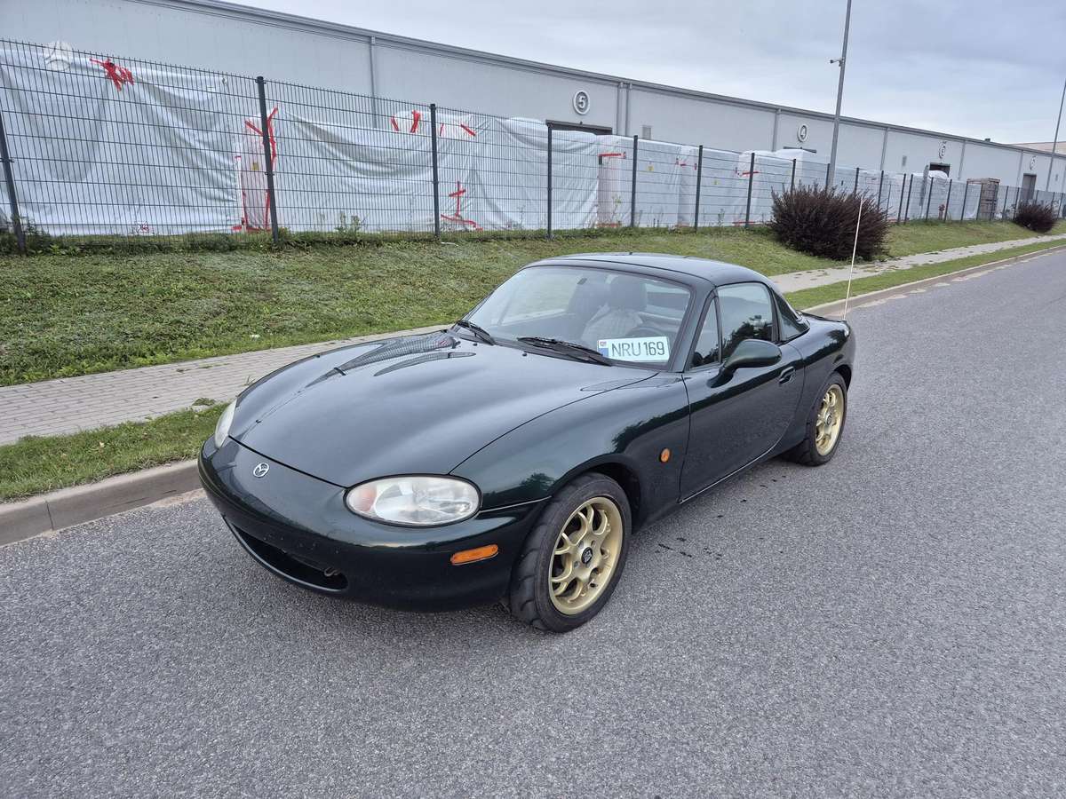 Mazda MX-5, 1.8 l., convertible
