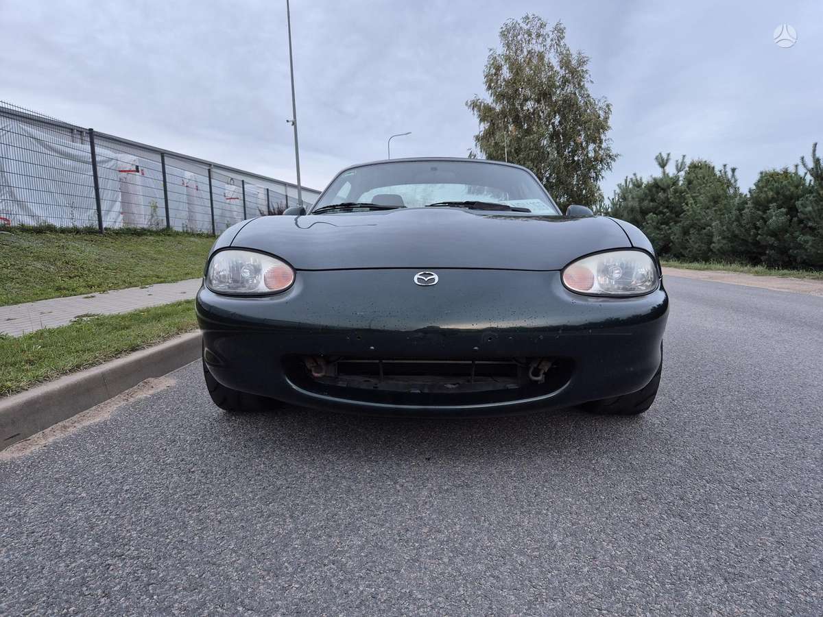 Mazda MX-5, 1.8 l., convertible