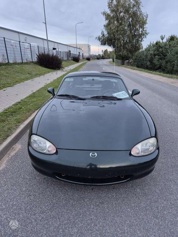 Mazda MX-5, 1.8 l., convertible