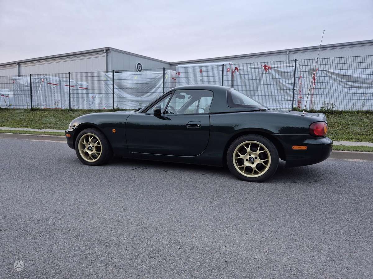 Mazda MX-5, 1.8 l., convertible
