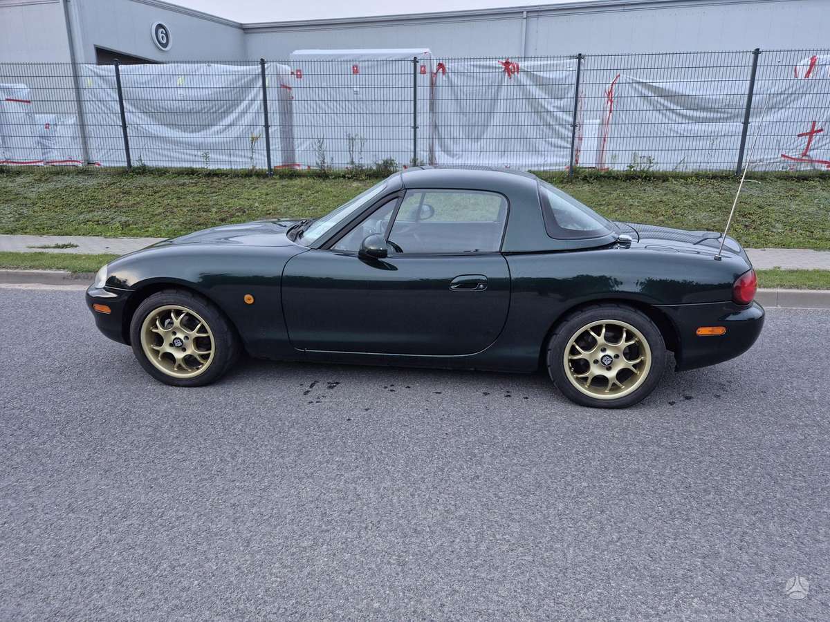 Mazda MX-5, 1.8 l., convertible