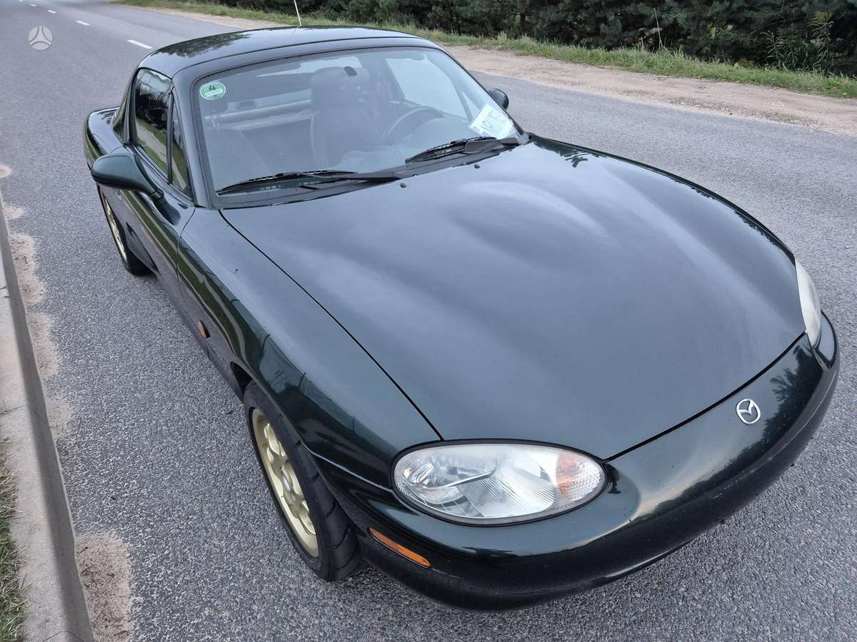 Mazda MX-5, 1.8 l., convertible