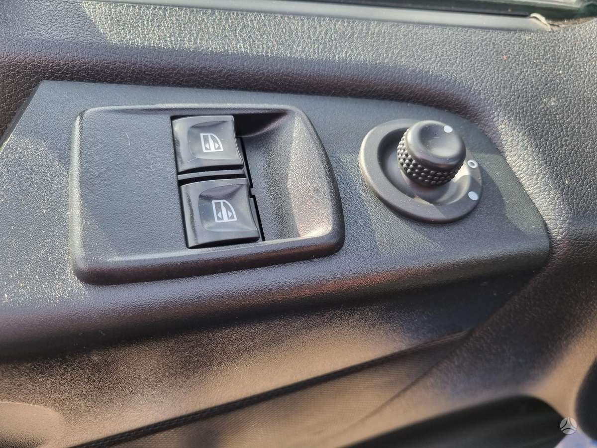 Renault Trafic - 8
