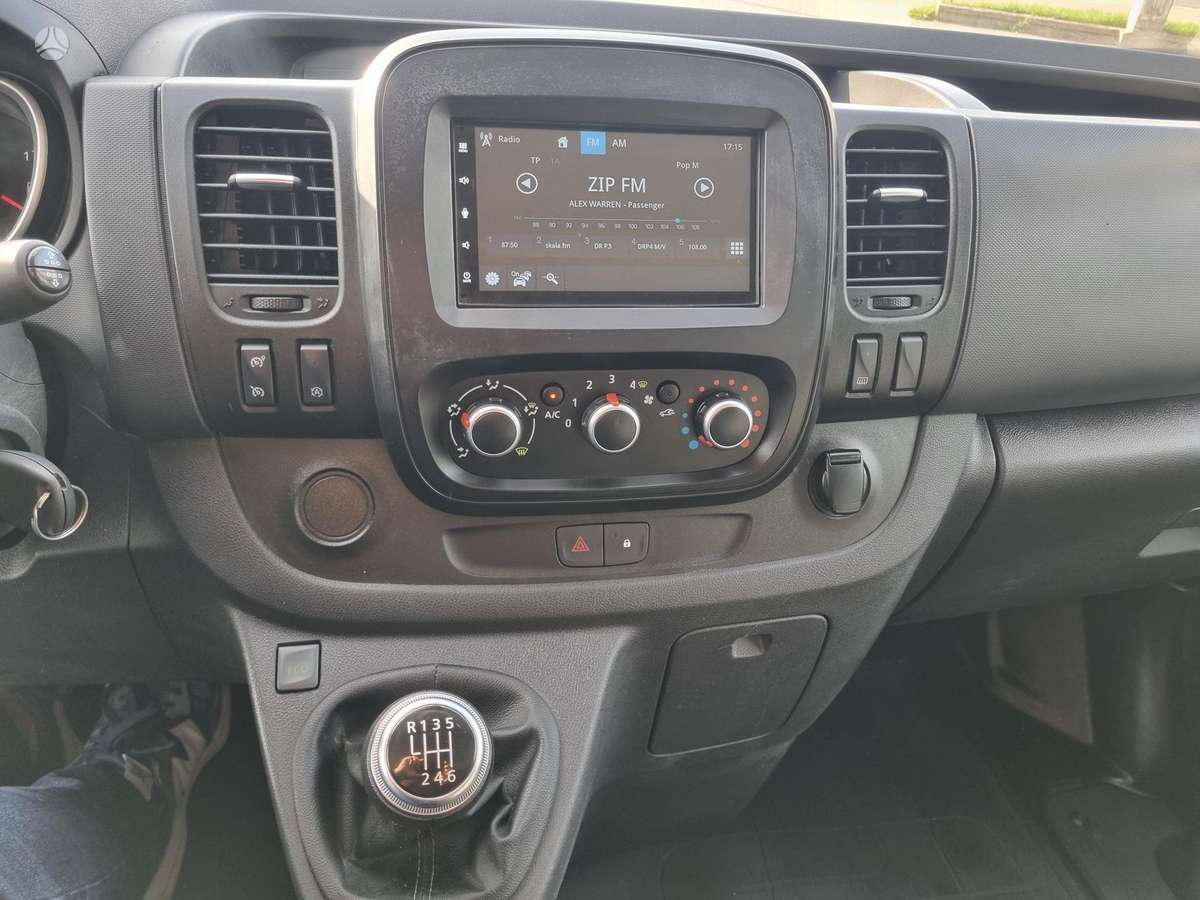 Renault Trafic - 11