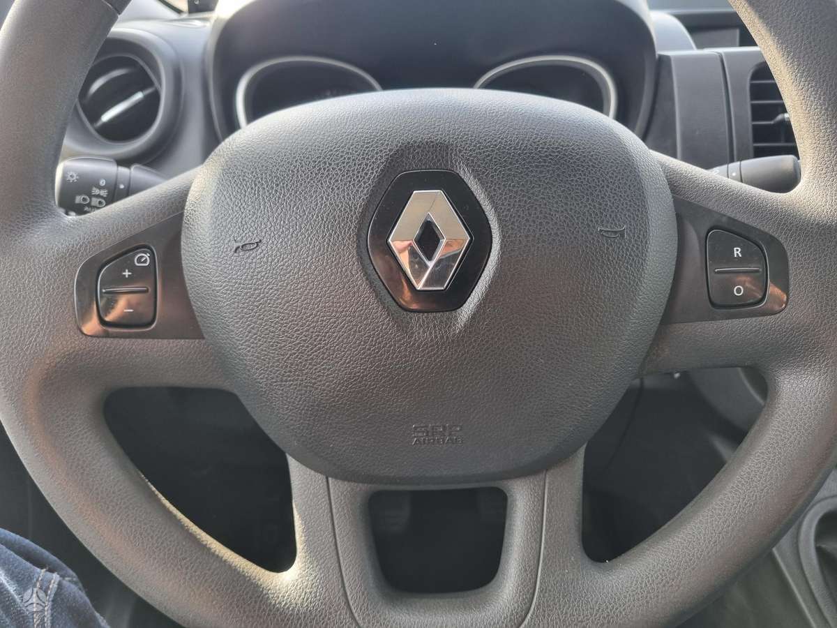 Renault Trafic - 12
