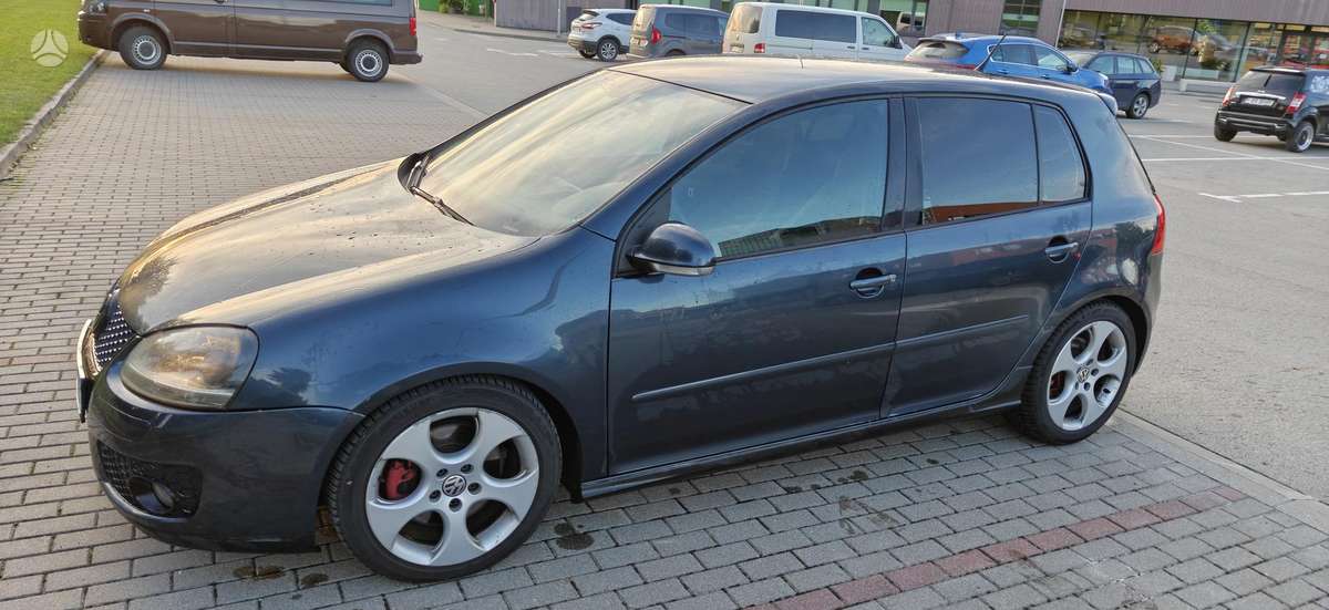 Volkswagen Golf - 2