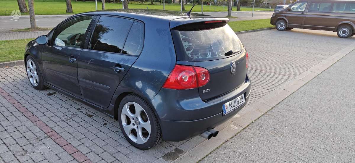 Volkswagen Golf - 3
