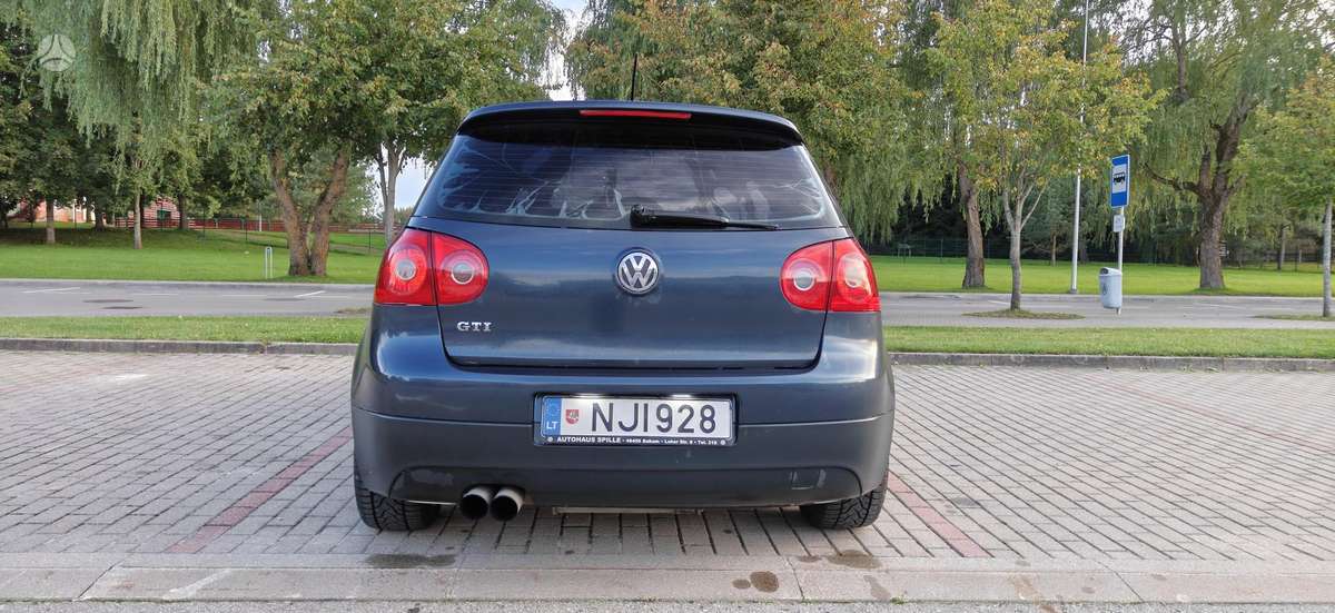 Volkswagen Golf - 4