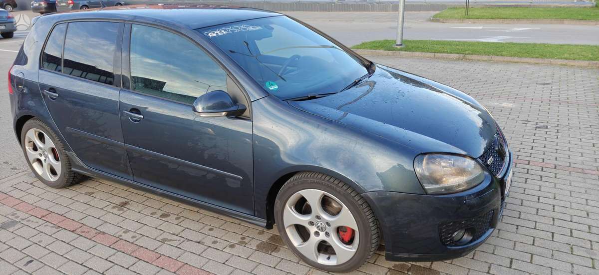 Volkswagen Golf - 6