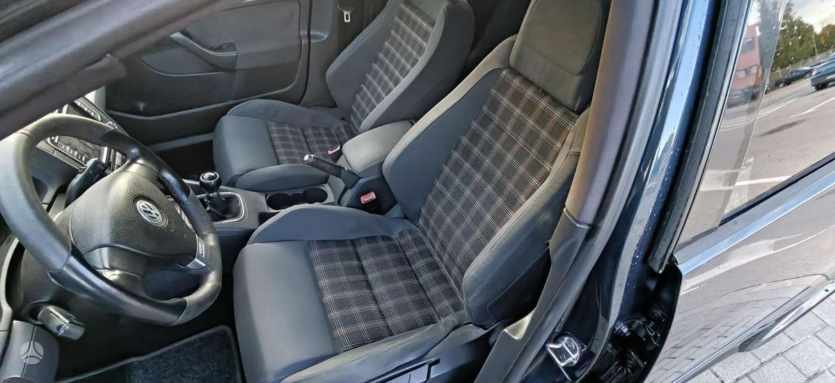 Volkswagen Golf, 2.0 l., hatchback