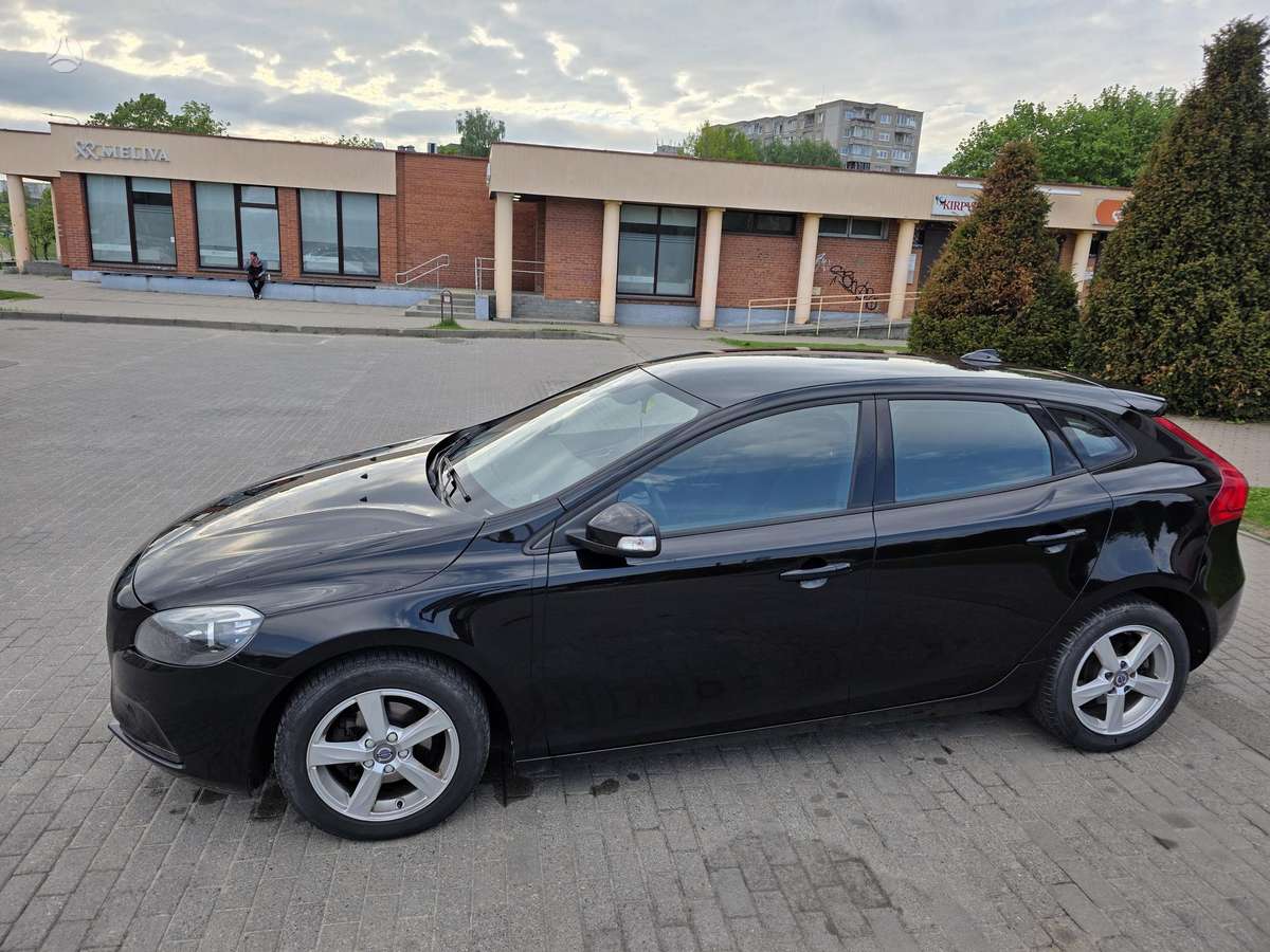 Volvo V40 - 2