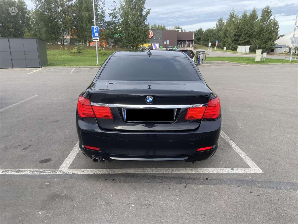 BMW 730, 3.0 l., Седан