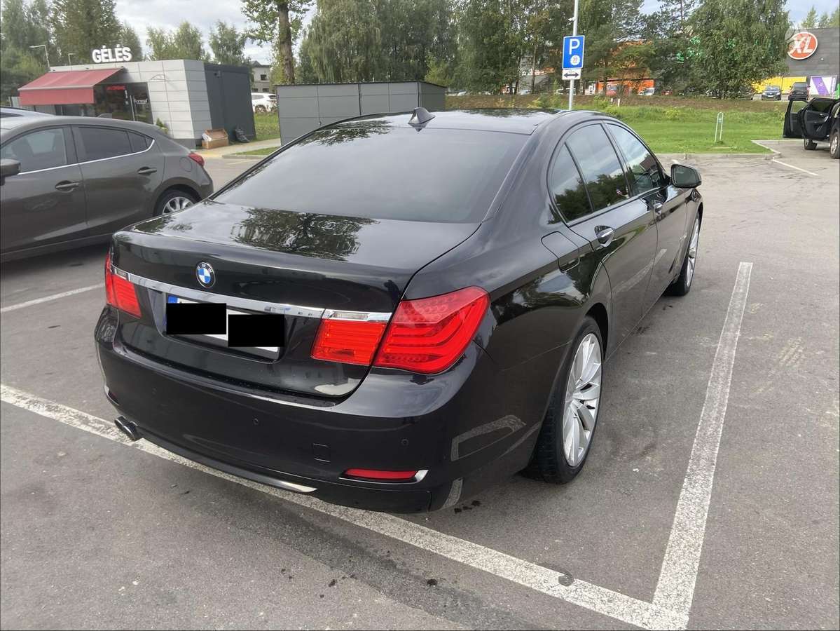 BMW 730, 3.0 l., Седан