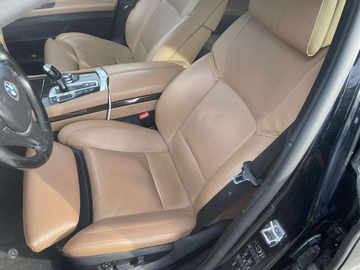 BMW 730, 3.0 l., Седан