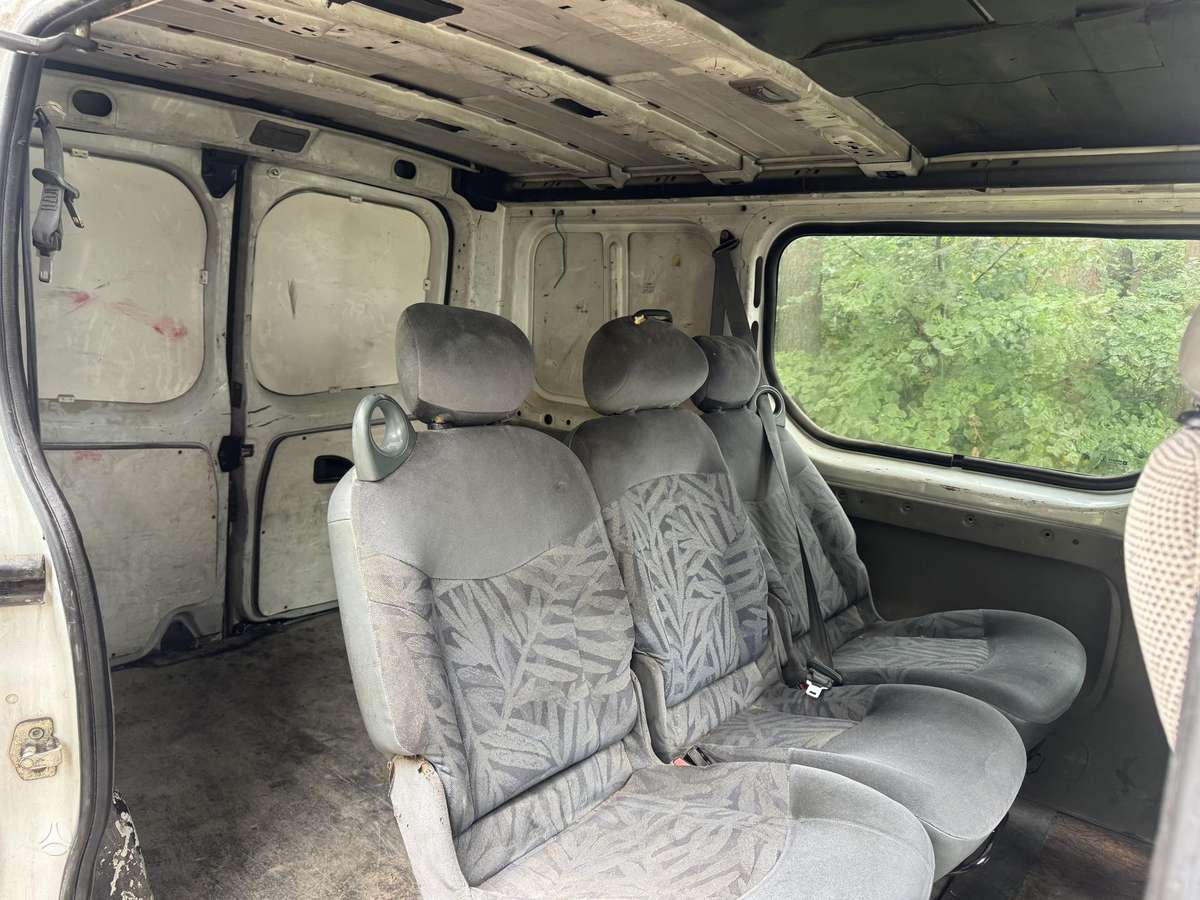 Renault Trafic - 10