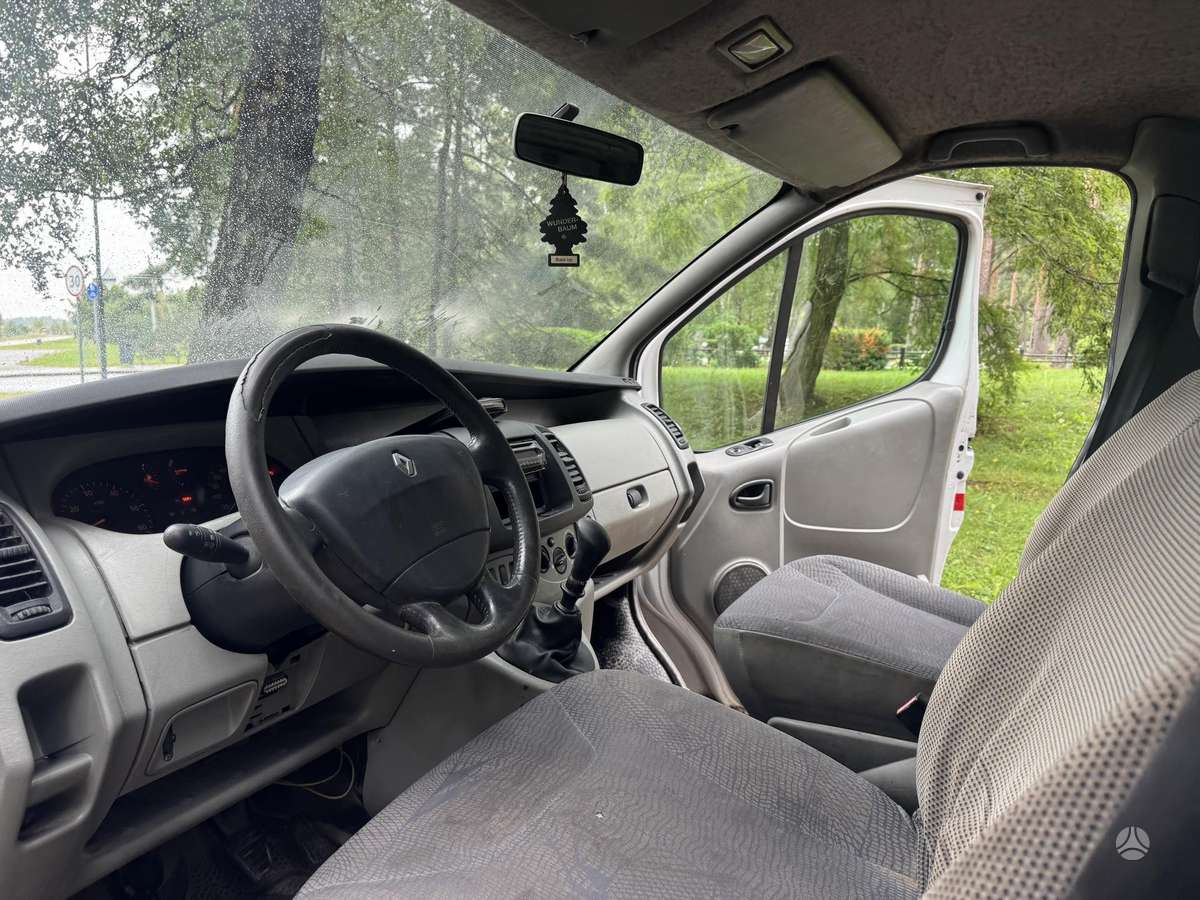 Renault Trafic - 12