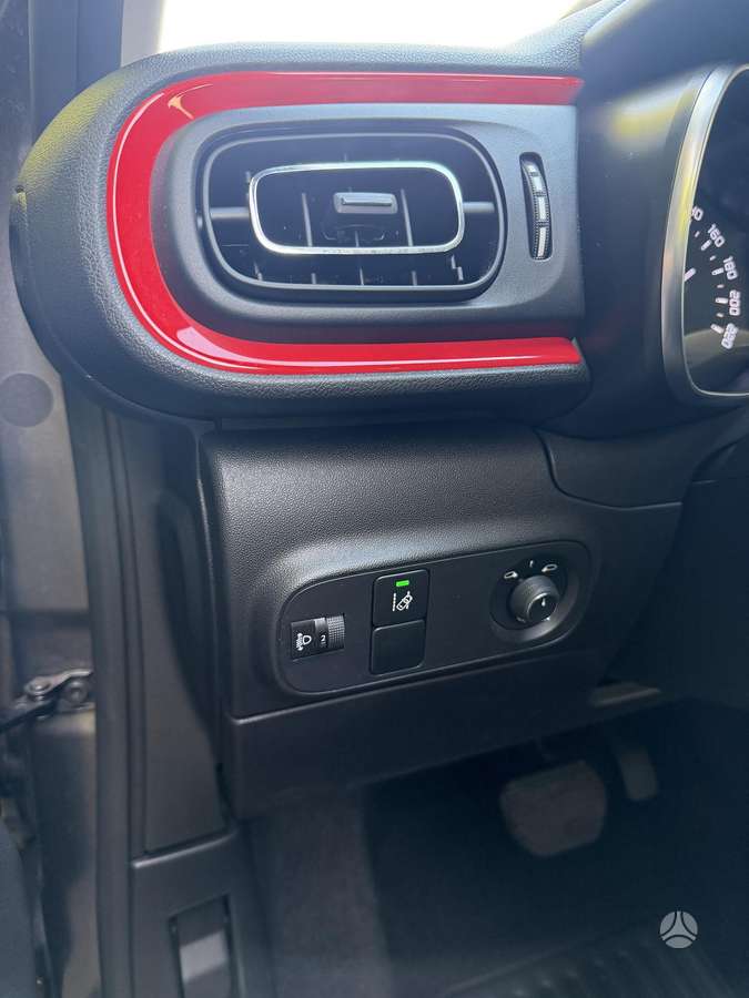 Citroen C3, 1.2 l., Хэтчбек