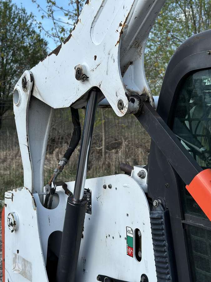 Bobcat S530, mini loaders
