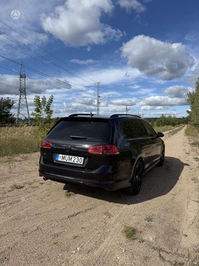Volkswagen Golf - 4