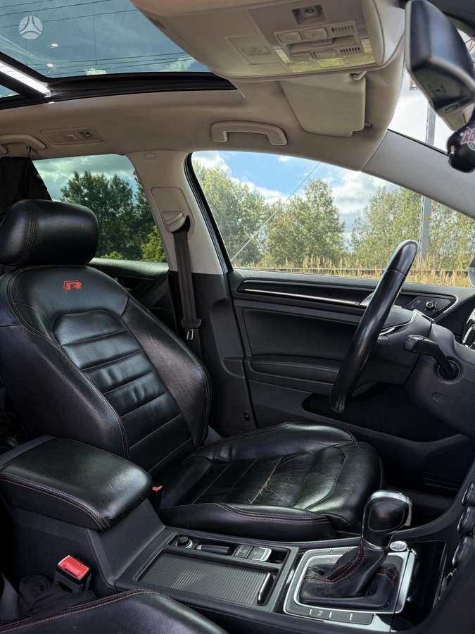 Volkswagen Golf - 6