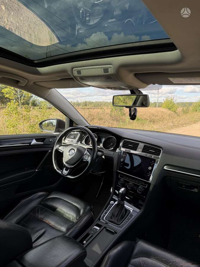 Volkswagen Golf - 7