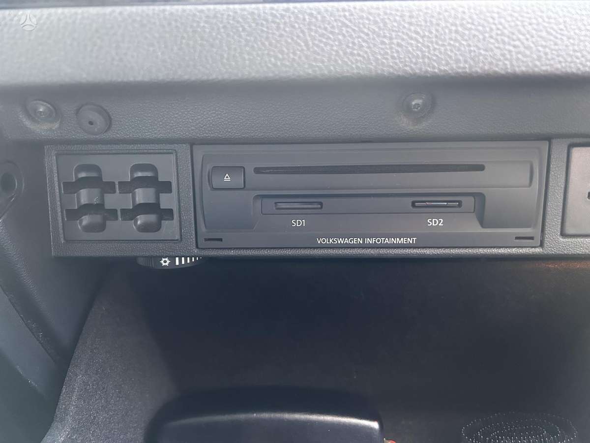 Volkswagen Golf - 12
