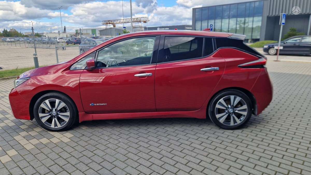Nissan Leaf, Хэтчбек